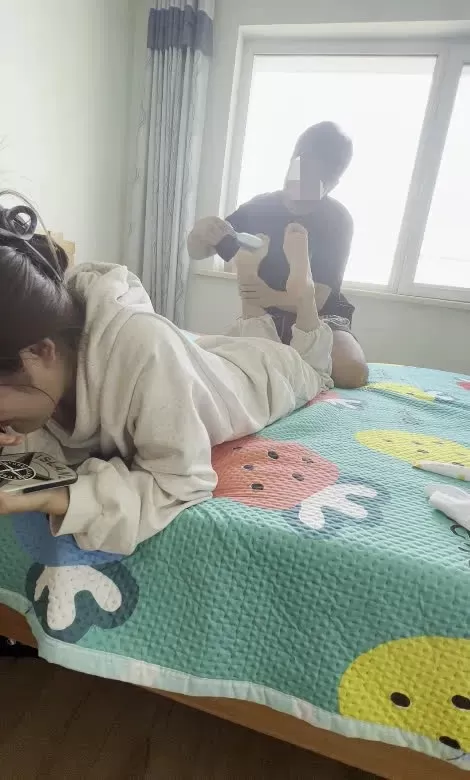 175身高-农大学姐被挠脚心 (3).webp