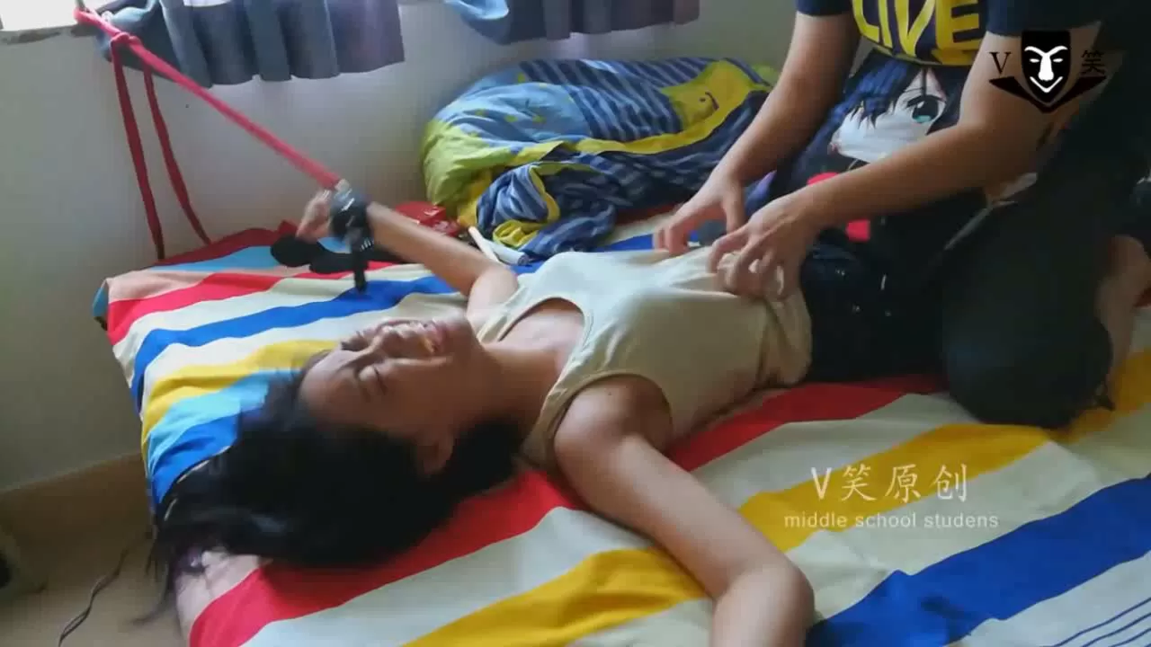 V笑原创 中学生TK番外1桐桐.mp4_20251214_203648533.webp