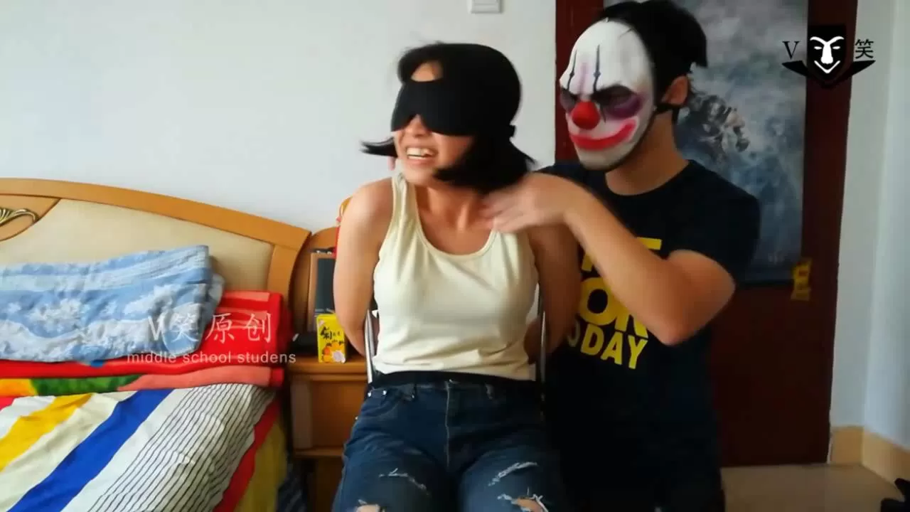 V笑原创 中学生TK番外1桐桐.mp4_20251214_203823312.webp