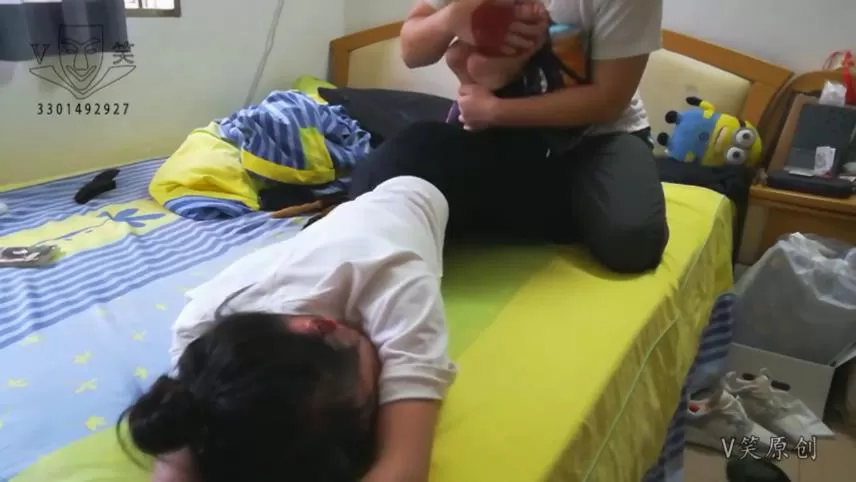 V笑原创 中学生-017 中学生软妹子TK：痒疯了.mp4_20251214_210253558.webp