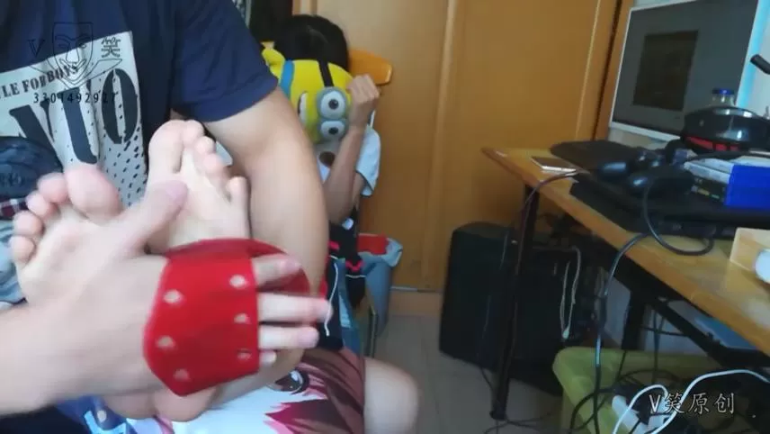 V笑原创 中学生-017 中学生软妹子TK：痒疯了 追加片段.mp4_20251214_211951549.webp