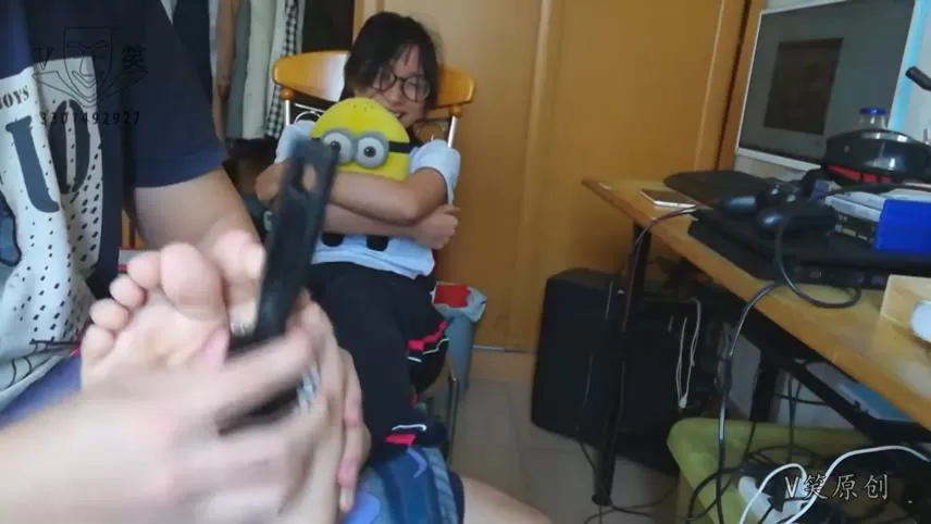 V笑原创 中学生-017 中学生软妹子TK：痒疯了 追加片段.mp4_20251214_211948539.webp