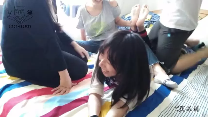 V笑原创 中学生-017 中学生软妹子TK：痒疯了 追加片段.mp4_20251214_212011138.webp