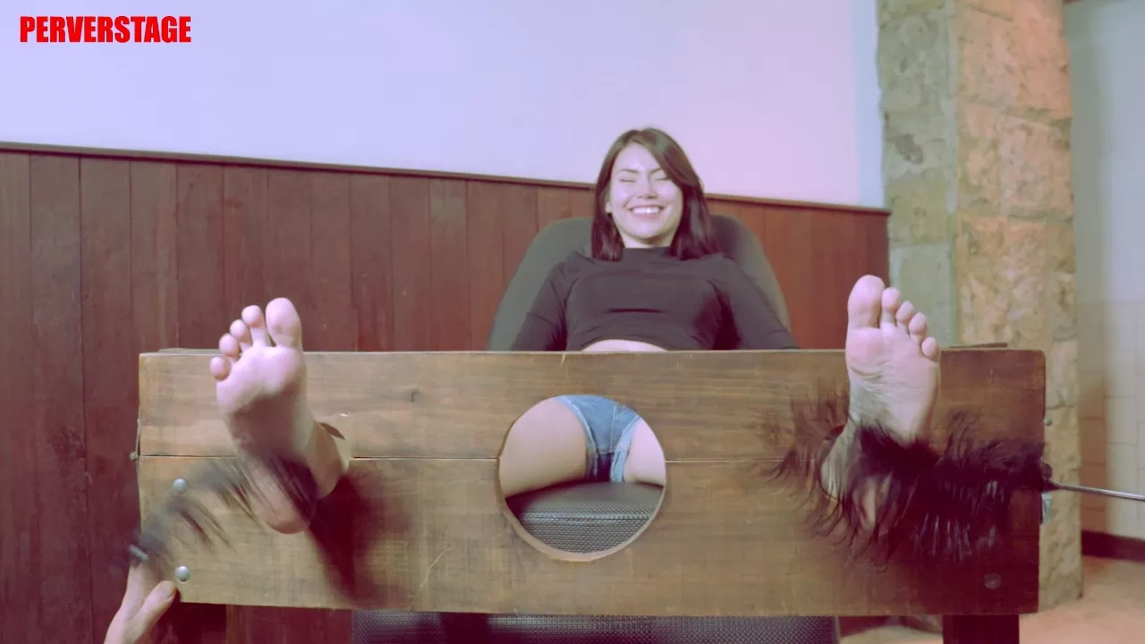 Perverstage – Small Feet in Stock (Jane)1.webp