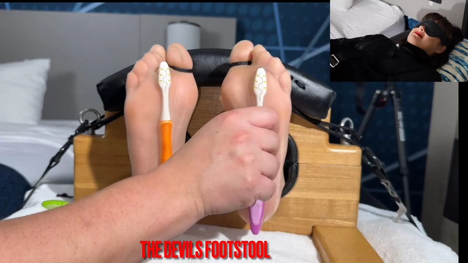 TheDevilsFootstool – Ticklish Mummy LilMizzUnique.mp4_snapshot_08.28.333.webp