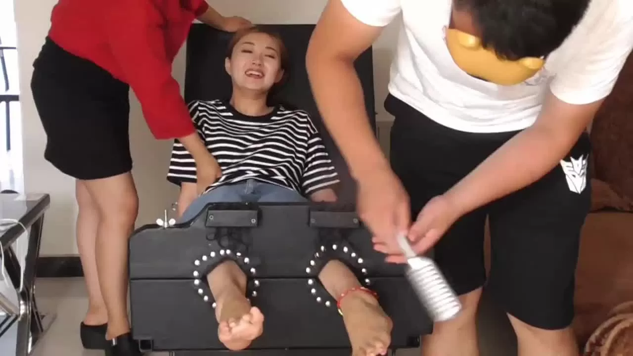 熊大原创 斑马服MM超怕痒_9_6.webp